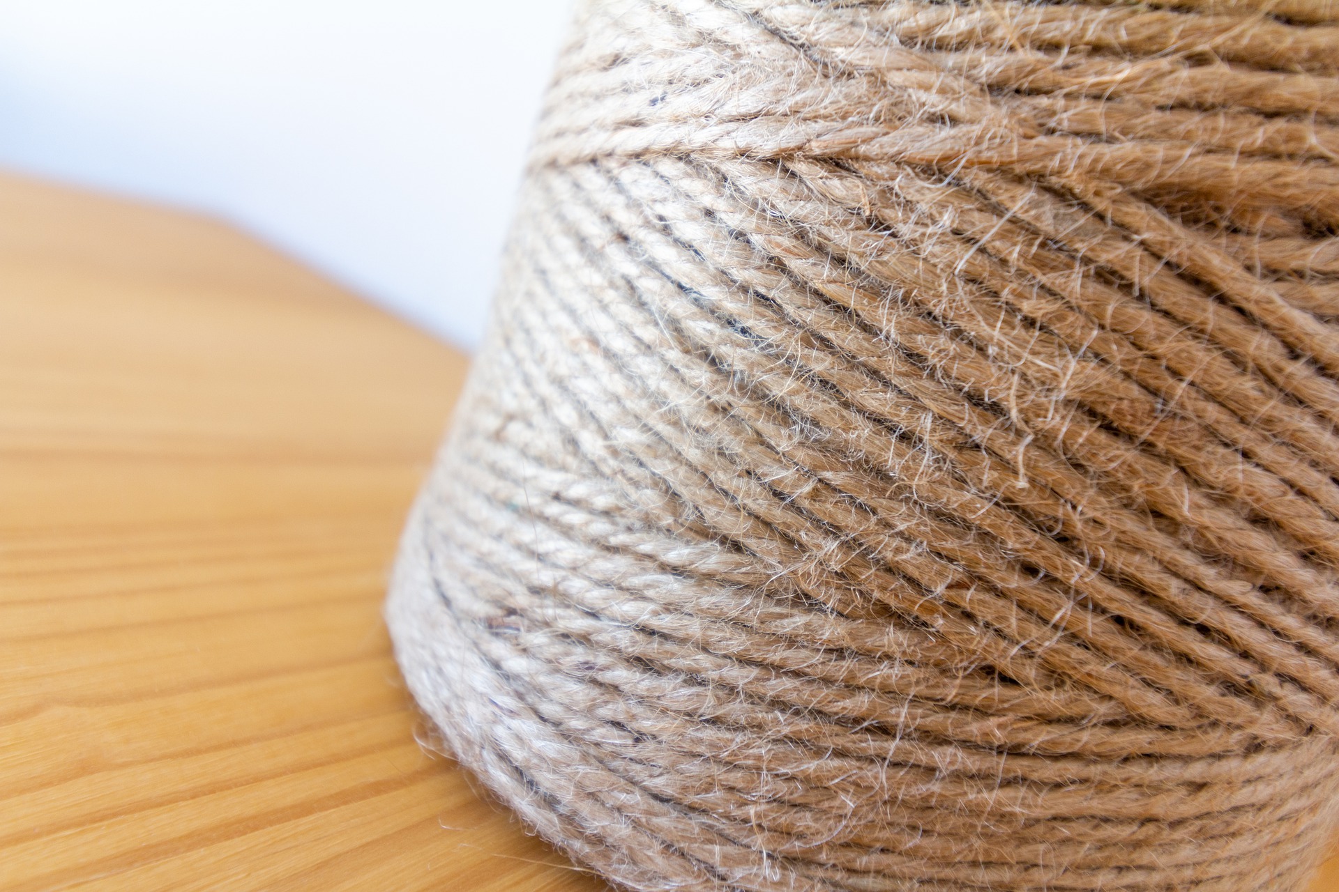 Natural or synthetic fibers for macrame - Jute