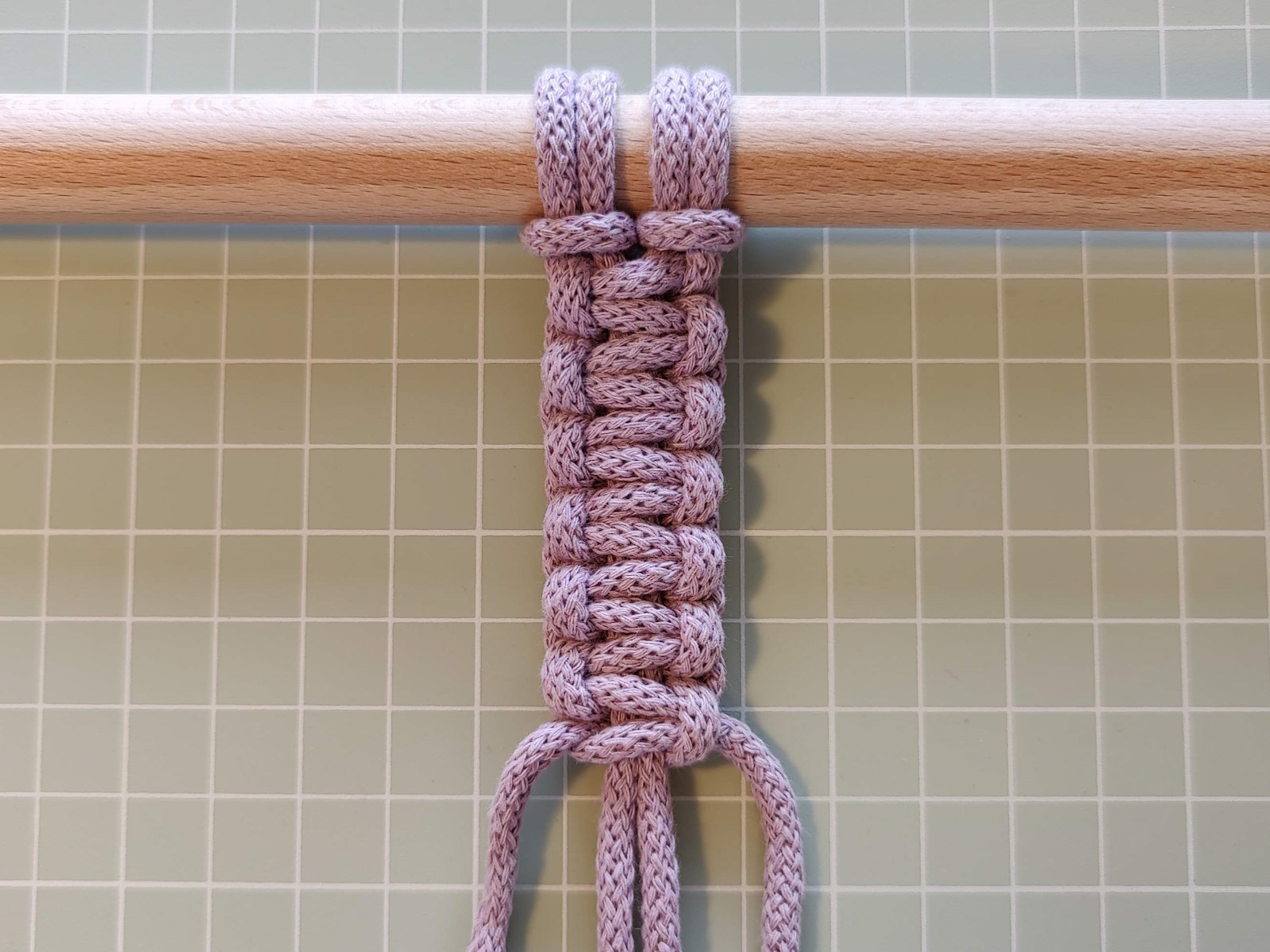 Series of macrame square knots