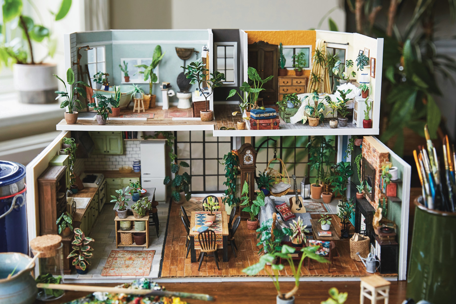 Miniature artist Hannah Lemon’s tiny houseplants hit the big stage