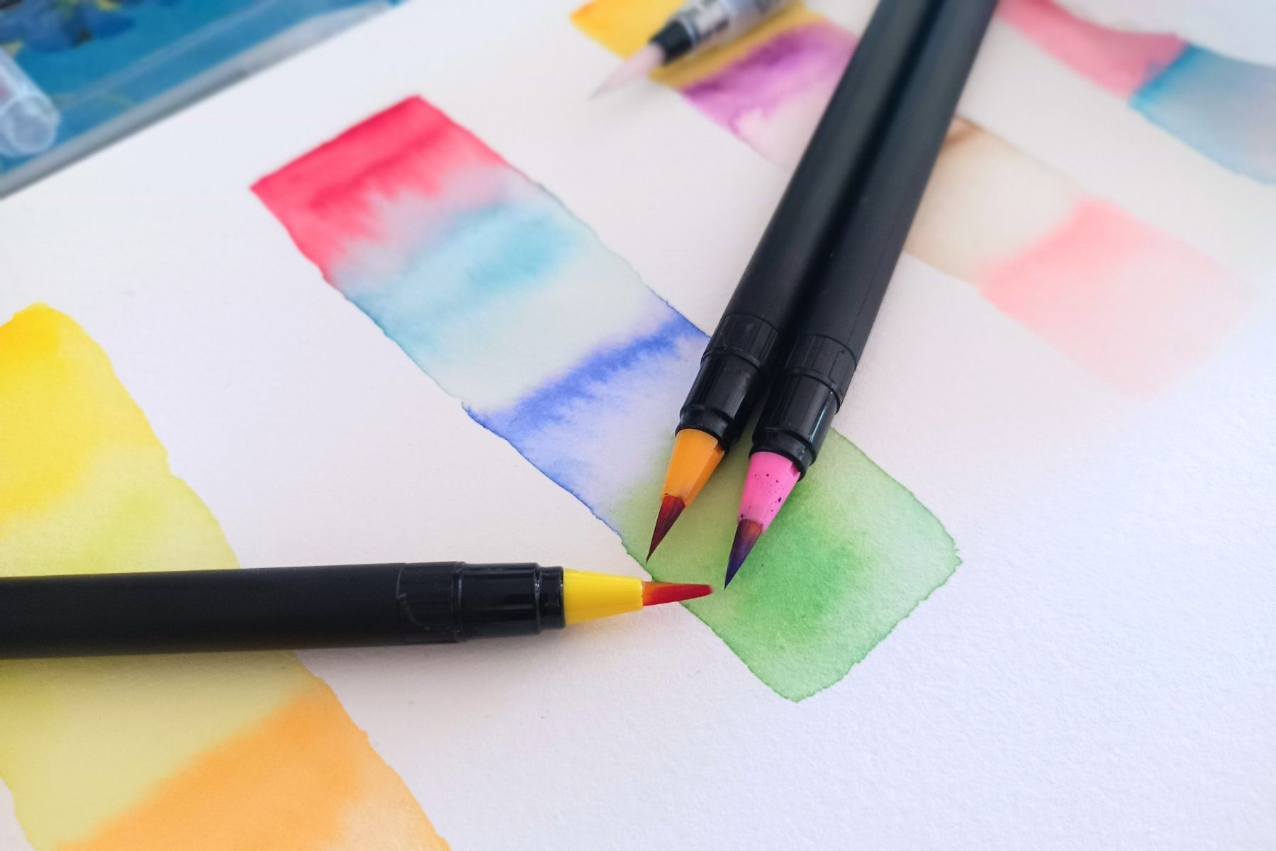 How to clean a watercolor brush pen in a jiffy: Two quick tricks